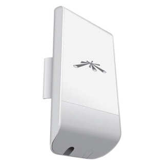 Ubiquiti Networks NanoStation locoM2
  Indoor/Outdoor airMAX CPE