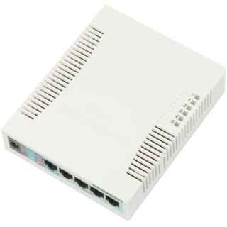 MikroTik?RB260GS with 5 Gigabit ports and SFP cage, SwOS, plastic case, PSU